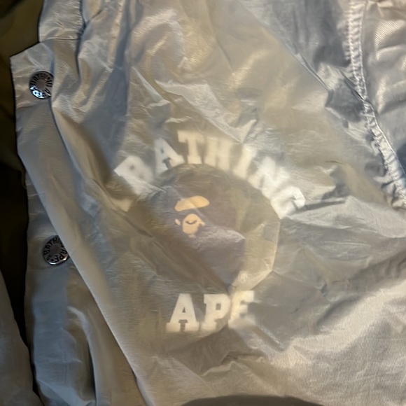 A BATHING APE - Picture 3 of 5